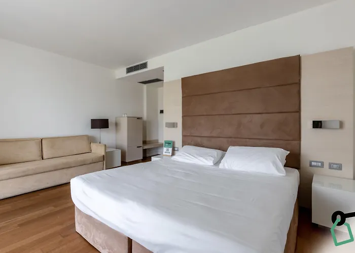 Hotiday Collection - Hotel