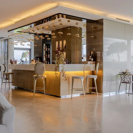 Hotiday Collection - 5*