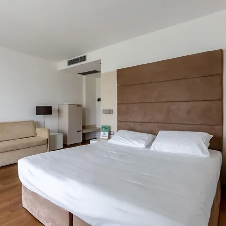 Hotiday Collection - Hotell