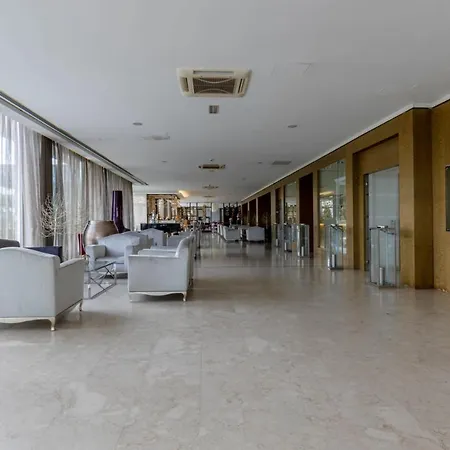 Hotiday Collection - Hotel 5*
