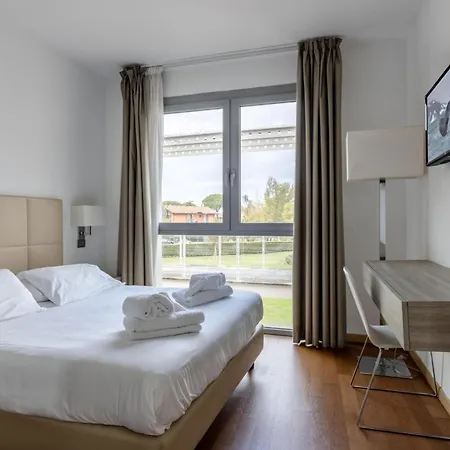 Hotel Hotiday Collection -