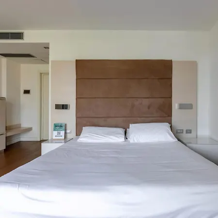 Hotiday Collection - Hotel Pisa